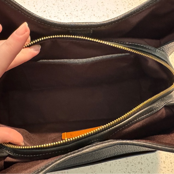 NWOT Coach Erin Shoulder Bag - Picture 5 of 9